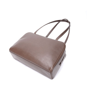<span class=keywords><strong>Sac</strong></span> <span class=keywords><strong>bowling</strong></span> minimaliste pour <span class=keywords><strong>homme</strong></span> avec design sous le bras, <span class=keywords><strong>sac</strong></span> haut de gamme pour femme, <span class=keywords><strong>sac</strong></span> en cuir véritable personnalisé, usine d'origine - Product Image 4