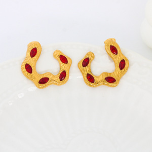 Pendientes de tuerca retorcidos geométricos de cristal colorido a la moda, joyería de temperamento para mujer, acero inoxidable chapado en oro de 18 quilates - Product Image 3