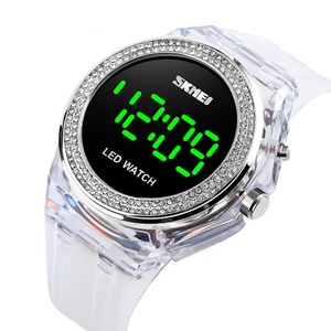 Montre électronique pour femme Skmei personnalisée avancée avec grand cadran LED transparent, design sportif imperméable inspiré des dessins animés pour enfants - Product Image 2