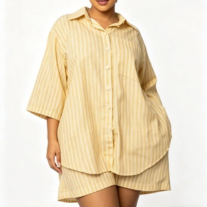 Ensemble 2 pièces chemise et short jaune rayé à dos ouvert avec détail de nouage pour femme Sehe Fashion - Product Image 1