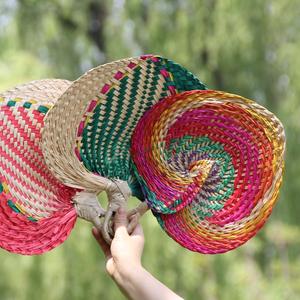 Fatingna งานฝีมือไม้ไผ่แบบโบราณทำจากไม้ไผ่สานได้สองด้านพัดหนัง PU รูปหัวใจสีพีชแขวนผนัง - Product Image 3