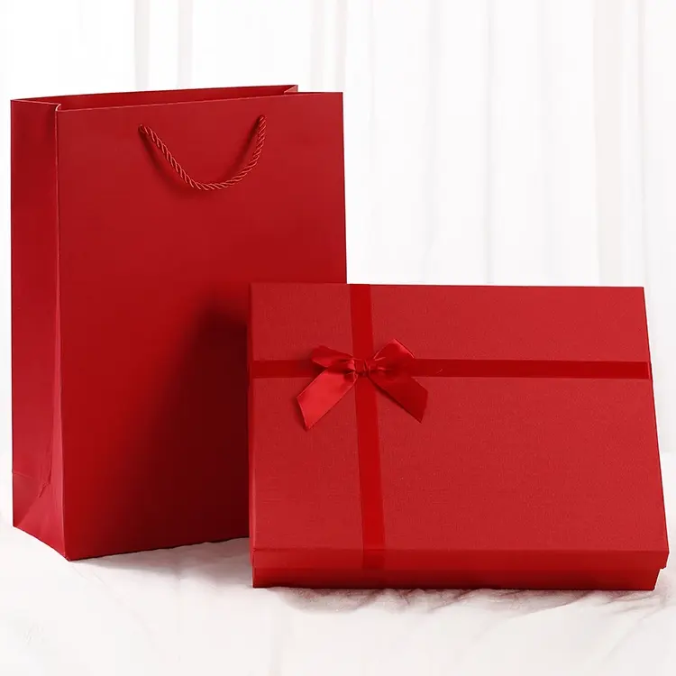 2023 Hot Selling Red Neujahr Geschenk verpackung Hochzeits begleiter Geschenk box jährliche Party Weihnachts geschenk box