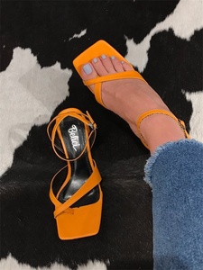 Nuovi <span class=keywords><strong>Sandali</strong></span> Romani Eleganti da Donna Estivi 2026 Taglie Grandi Stile Europeo Americano con Punta Quadrata, Tomaia in PU e Suola in Gomma con <span class=keywords><strong>Tacco</strong></span> Largo - Product Image 5