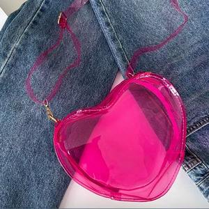 Sacs cosmétiques transparents en PVC en gros, étanches, portables, en forme de cœur, sac de toilette cosmétique, cadeau de la Saint-Valentin 2024 - Product Image 5