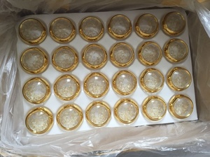 Sérum liquide en capsules dorées éclaircissant, anti-rides, raffermissant, stimulant le <span class=keywords><strong>collagène</strong></span>, à l'acide hyaluronique, vitamine B5 et algues marines, hydratant, OEM - Product Image 5