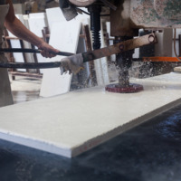 Machine de polissage automatique manuelle pour granit, marbre et pierre, avec levage et abaissement, pour dalles de différentes épaisseurs et pierres tombales