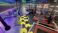 Parc d'aventure intérieur personnalisé pour enfants et adultes Attractions multiples, y compris le parcours de corde Parcours Ninja Escalade en falaise