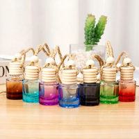 Bouteille de parfum pour voiture en gros, diffuseur suspendu en verre vide de 8 ml avec bouchon en bois, pour aromathérapie