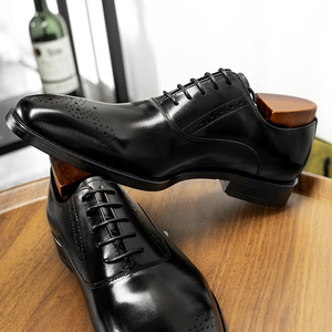 Chaussures élévatrices pour hommes en cuir véritable à semelle épaisse, style anglais tendance, design sculpté brillant à lacets - Product Image 3