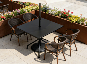 <span class=keywords><strong>Table</strong></span> d'extérieur <span class=keywords><strong>carrée</strong></span> en <span class=keywords><strong>aluminium</strong></span> noir de 36 pouces pour dîner ou prendre du café avec trou pour parasol - Product Image 5