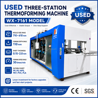 Machine de thermoformage entièrement automatique à trois postes pour feuilles PP, PET, PS, PVC avec système de pompage intégré pour contenants alimentaires et cartons à œufs