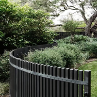 Latte en aluminium à lame verticale pour clôture de maison et de jardin en aluminium enduit de poudre noire pour le service de modélisation 3D de cour inclus