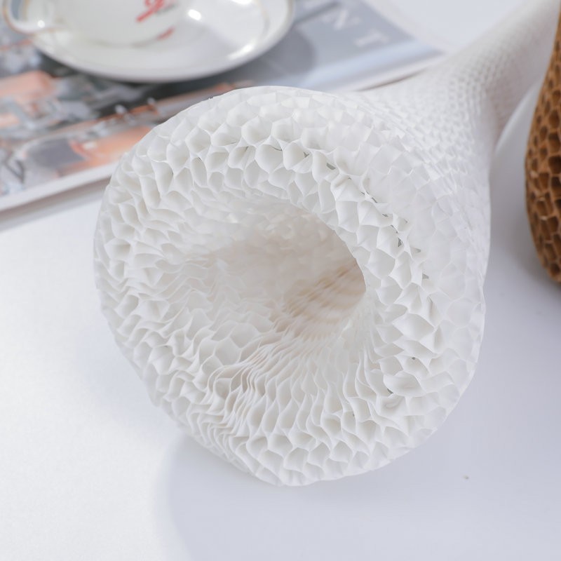 Protective Bag Packaging Recyclable Honeycomb Kraft Paper Roll with Cushioning for Manufacturing Use
