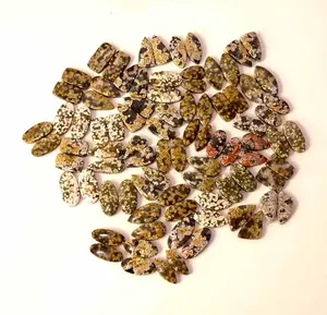 Par de cabujones de piedras preciosas de cuarzo natural sueltos de Jaipur indio para la fabricación de joyas suministrados por Ocean Jasper - Product Image 1