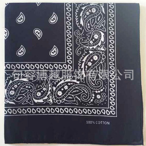 ผ้าพันคอลายพิมพ์สีเต็มผืนแบบกำหนดเองได้ พร้อมลวดลายที่ไม่ซ้ำใคร เหมาะสำหรับผู้ค้าปลีกและร้านขายของขวัญ - Product Image 5