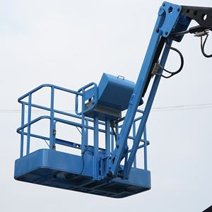 Plataforma elevadora curva de trabajo aéreo diésel móvil totalmente autopropulsada para terreno rugoso de 14m a la venta - Product Image 3