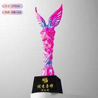 Vente en gros de trophées en cristal coloré couronne pouce souvenir prix du concours impression couleur personnalisée trophée personnalisé en résine de cristal