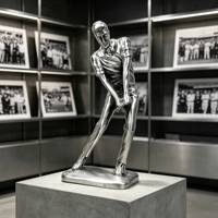 Trophée personnalisé en métal, figurine de golfeur en argent mat, sculpture en pose de swing, détails athlétiques, trophée d'honneur pour tournoi de club