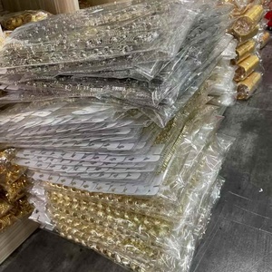 Cadena de Eslabones de Latón Chapado en Oro de 14K Personalizada al por Mayor con Acabado de Lujo y Logotipo Personalizado Disponible para Mujeres y Hombres - Product Image 3