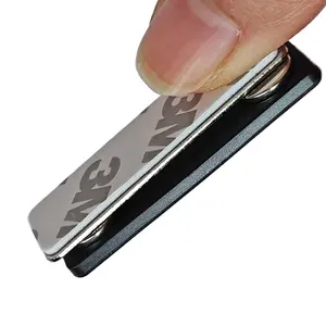 Etiqueta de nombre magnética con accesorios de insignia de plástico Broche de insignia de nombre magnético Imán/imán Etiqueta de nombre reutilizable