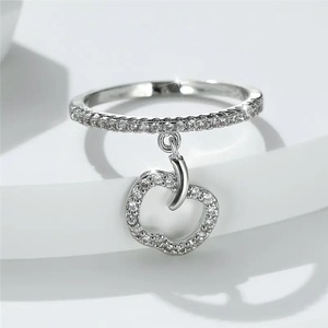 T0356 Anello in oro a forma di cuore con pavé di strass in cristallo per donna, regalo, gioielli raffinati - Product Image 3