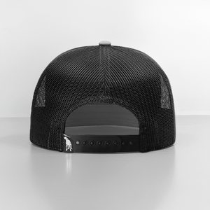 <span class=keywords><strong>Gorra</strong></span> deportiva trucker unisex de dos tonos con parche de cuero personalizado, modelo Ri 168, de 7 paneles, visera plana y cierre snapback. - Product Image 6