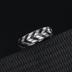 Anillo de Titanio para Hombre con Diseño de Neumático de Auto SA1012, Joyería Moderna con Patrón de Motocicleta, Regalo Hip Hop - Product Image 3