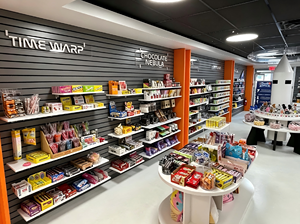 Soluciones de Diseño de Interiores para Tiendas de Dulces Premium |   Exhibidores de Madera Personalizados para Comercios y Conceptos de Diseño para Tiendas de Dulces - Product Image 6