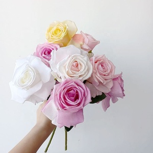 O-X3043 Roses artificielles de haute qualité, aspect réaliste, décoratives pour mariage, blanches, rouges, ivoire, pour la décoration de la maison et des mariages - Product Image 3