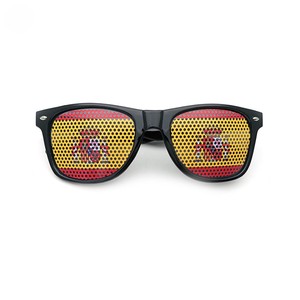 Set de Regalo de Fútbol Americano con la <span class=keywords><strong>Bandera</strong></span> de <span class=keywords><strong>España</strong></span> 2026, Directo de Fábrica: Camiseta, Gorra, Bufanda, Pulsera, Gafas y Pintura Facial - Product Image 3