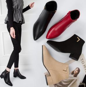 Botas <span class=keywords><strong>Chelsea</strong></span> para mujer europeas y americanas en tallas grandes 41/42/<span class=keywords><strong>2021</strong></span> Nuevos Botines de tacón grueso de tacón medio en estilo británico - Product Image 2