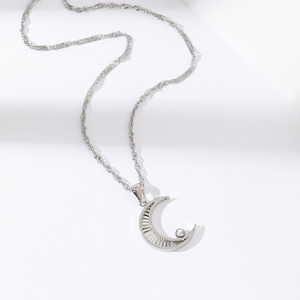Schattige Stijl Kraag Vrouwen Choker Rvs Zilver Kleur Maan Hanger Ketting Met Zirkoon - Product Image 4