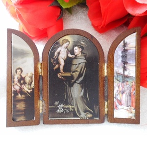 Plaque de cadre photo religieux en bois, ornement en bois, avec fenêtre ouverte, hma avec saint icon, images - Product Image 1