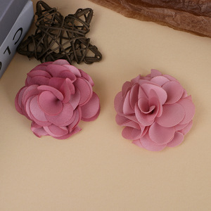 Flor de camelia hecha a mano en chifón de 5 cm para bricolaje, accesorios para el cabello, ropa y zapatos - Product Image 3