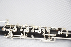 Vente directe usine – Oboe en ébène CTone bien conçu avec finition argentée, livré avec boîte et sac en tissu – Oboe à trous fermés - Product Image 4