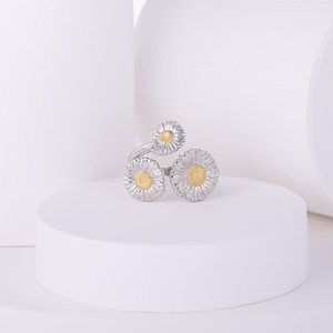 Anello <span class=keywords><strong>dorato</strong></span> in <span class=keywords><strong>argento</strong></span> placcato tre anelli in acciaio inossidabile impermeabile <span class=keywords><strong>argento</strong></span> puro <span class=keywords><strong>argento</strong></span> 925 alla moda - Product Image 2