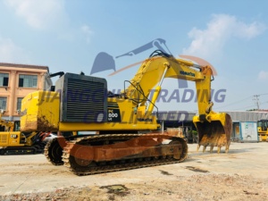 Excavatrice Komatsu PC800 d'occasion de bonne qualité, 80 tonnes, faible nombre d'heures, bien entretenue, avec moteur et pompe pour l'exploitation minière et les carrières géantes - Product Image 6