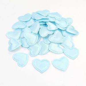 Bán Buôn 2.5Cm/3.5Cm Satin Vải Trái Tim Appliques 3D Độn Trái Tim Trang Trí Cho Bảng & Giường Valentine Của Ngày Trái Tim Chỉnh Trang - Product Image 5