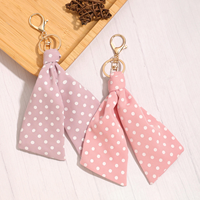 En gros, Pendentif de sac et accessoire de mode en foulard à pois colorés avec nœud, porte-clés fait main pour clés de voiture et sacs à main