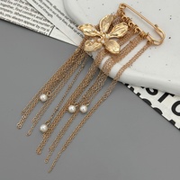 Élégante broche fleurie à longues pampilles en fausses perles pour femme, style rétro, accessoire de costume pour soirée, bijou fantaisie, cadeau