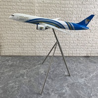 Modèle d'avion de ligne Oman Air 150cm résine livrée personnalisée Boeing 787 simulateur de vol écologique avec trépied de support