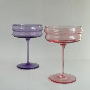 Aangepaste Lange Steel Handgemaakte Wijn Cocktail Martini Glas Bruiloft Luxe Paars Roze Champagne Beker Coupe Glas