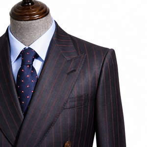 Completo da Uomo 2 Pezzi di Alta Gamma in Lana Merino Rosso Scuro a <span class=keywords><strong>Righe</strong></span>, <span class=keywords><strong>Blazer</strong></span> Doppiopetto con Collo a Punta, Stile Business Casual - Product Image 2