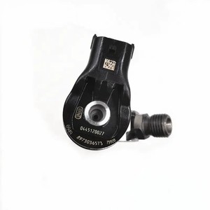Injecteur de carburant à rampe commune <span class=keywords><strong>Diesel</strong></span> de haute qualité 97303657 0445120027 pour <span class=keywords><strong>Chevrolet</strong></span> <span class=keywords><strong>Silverado</strong></span> 2500 HD 6.6 Di - Product Image 3
