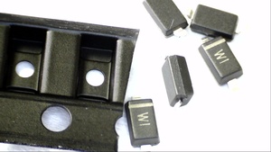 Diode Zener SMD BZT52C13-7-F 13,25V 500mW, boîtier SOD-123-2 - Product Image 3