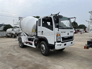 Camión Mezclador de Concreto SINOTRUK de 6 Ruedas HOWO 4x2, Camión con Tanque Mezclador de 6 Metros Cúbicos, Camión Mezclador de Concreto de 6 Metros Cúbicos en Venta - Product Image 2