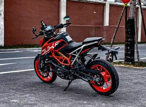Para motocicletas naked de 398.7cc y un solo cilindro, refrigeradas por líquido, tipo <span class=keywords><strong>390</strong></span> <span class=keywords><strong>Duke</strong></span> Sportbikes, con suspensión ajustable WP APEX y ABS para curvas. - Product Image 4