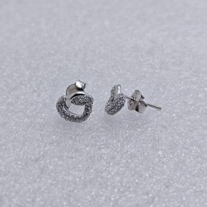 Alta calidad 925 plata esterlina pequeño pretzel Cubic Zirconia corazón nudo Stud pendientes lindo joyería fina fábrica al por mayor - Product Image 4
