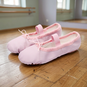 Chaussures de danse plates en cuir premium pour filles avec empeigne en PU souple et doublure en tissu de coton pour la danse latine, faible MOQ, OEM, ODM, DDP - Product Image 4