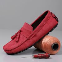 Chaussures Doudou en cuir rouge pour hommes, nouvelle couleur, en flanelle brillante, style décontracté, chaussures en tissu de style Peking ancien, tendance, type mocassins